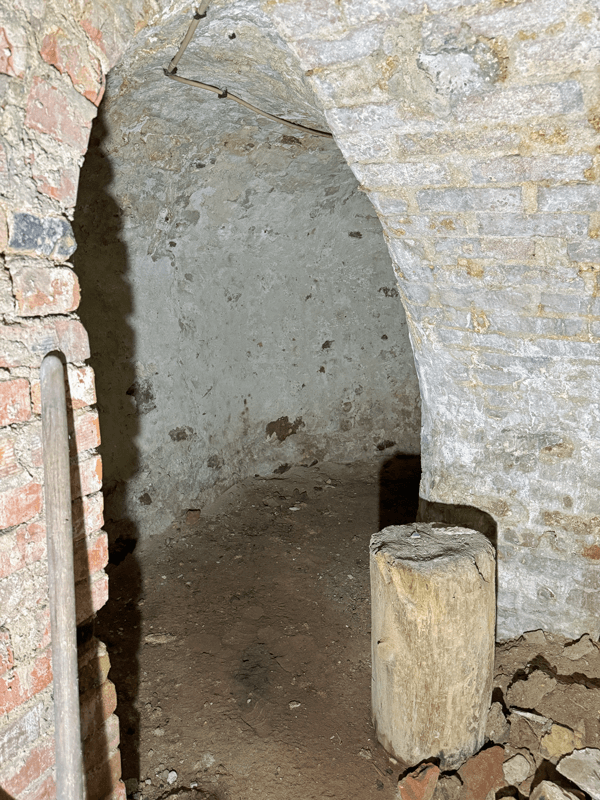 burg-angern-palas-umkehrgang